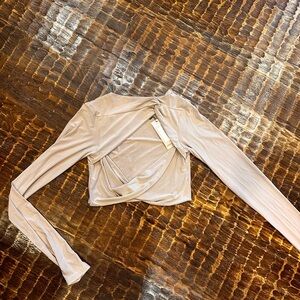 tan long sleeve crop top